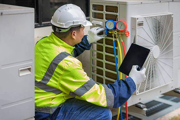Professional Hvac technician working in Seminole, OK